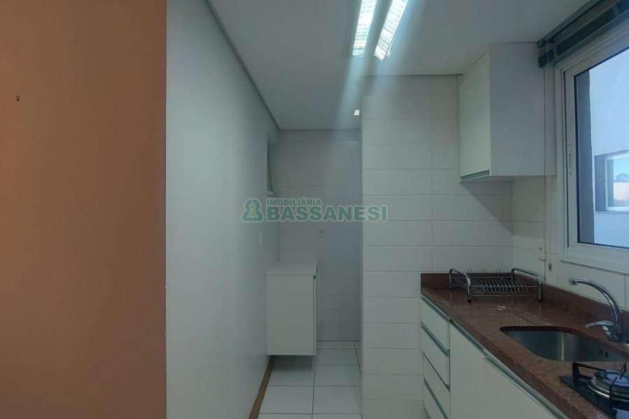 Apto Mobiliado com 85m², 2 dormitórios, 1 vaga, no bairro Villagio Iguatemi em Caxias do Sul para Alugar