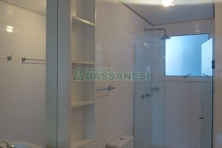 Apto Mobiliado com 85m², 2 dormitórios, 1 vaga, no bairro Villagio Iguatemi em Caxias do Sul para Alugar