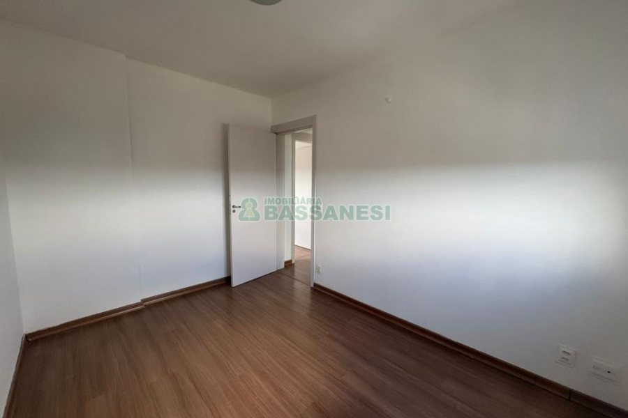 Apartamento com 54m², 2 dormitórios, 1 vaga, no bairro Petrópolis em Caxias do Sul para Alugar