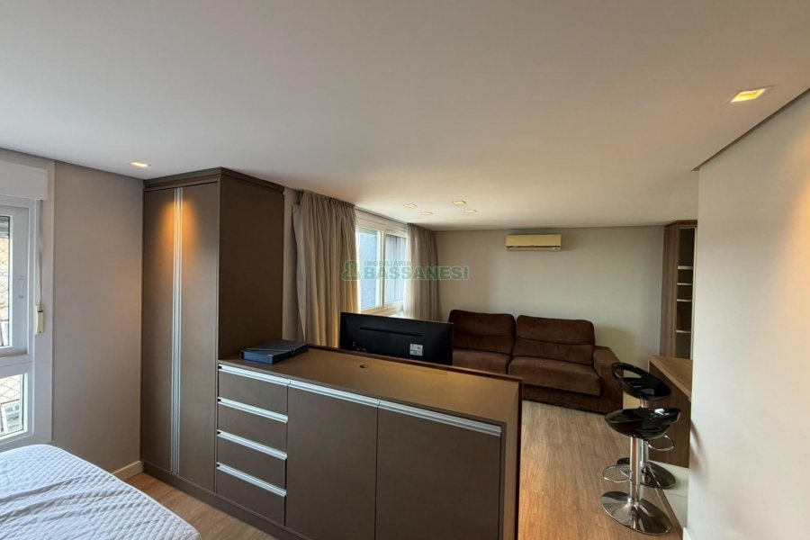 Apto Mobiliado com 42m², 1 dormitório, 1 vaga, no bairro Villagio Iguatemi em Caxias do Sul para Alugar