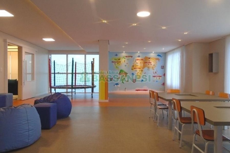 Apto Mobiliado com 42m², 1 dormitório, 1 vaga, no bairro Villagio Iguatemi em Caxias do Sul para Alugar