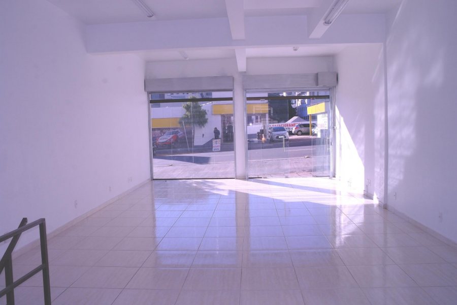 Loja com 160m², 1 vaga, no bairro Pio X em Caxias do Sul para Alugar