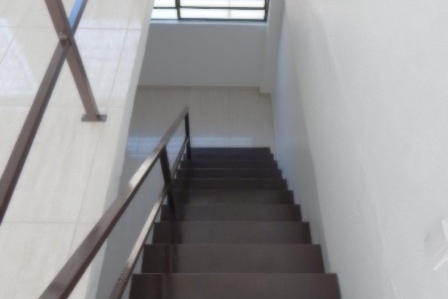 Loja com 160m², 1 vaga, no bairro Pio X em Caxias do Sul para Alugar