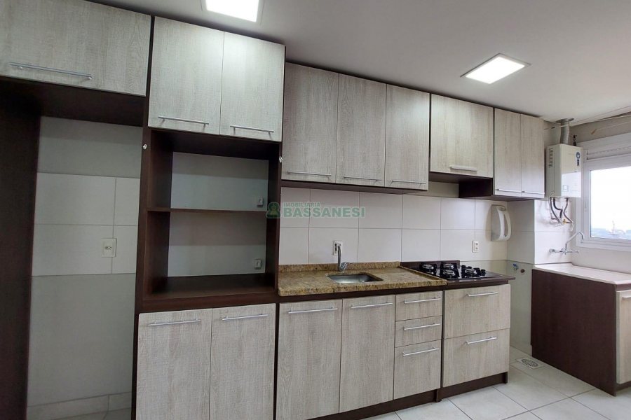 Apto Mobiliado com 36m², 1 dormitório, 1 vaga, no bairro Petrópolis em Caxias do Sul para Alugar