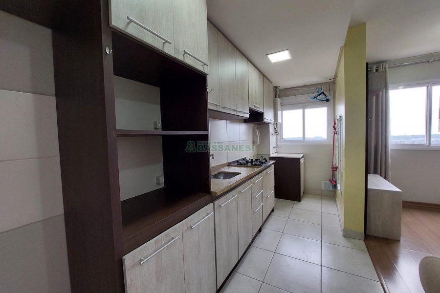 Apto Mobiliado com 36m², 1 dormitório, 1 vaga, no bairro Petrópolis em Caxias do Sul para Alugar