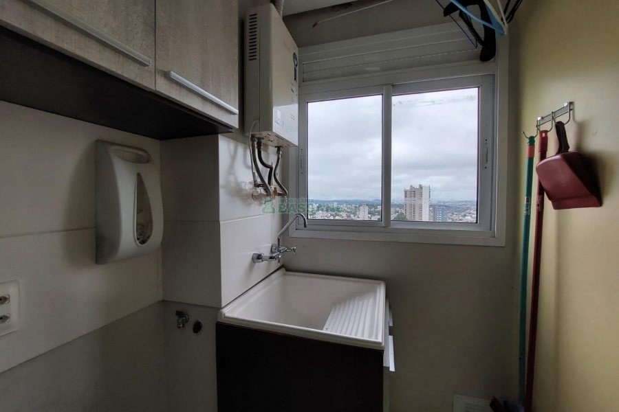 Apto Mobiliado com 36m², 1 dormitório, 1 vaga, no bairro Petrópolis em Caxias do Sul para Alugar