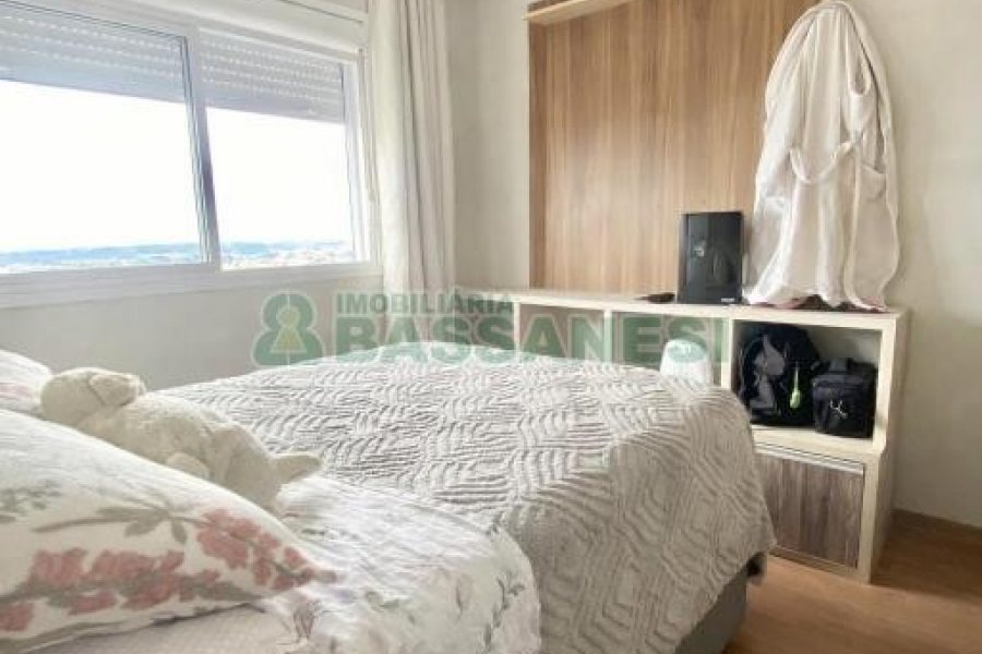 Apto Mobiliado com 36m², 1 dormitório, 1 vaga, no bairro Petrópolis em Caxias do Sul para Alugar