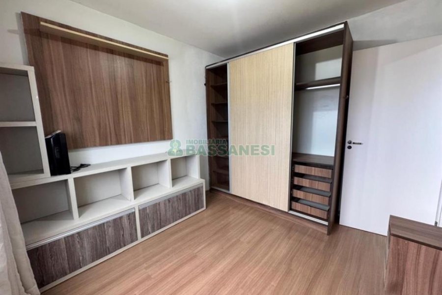 Apto Mobiliado com 36m², 1 dormitório, 1 vaga, no bairro Petrópolis em Caxias do Sul para Alugar