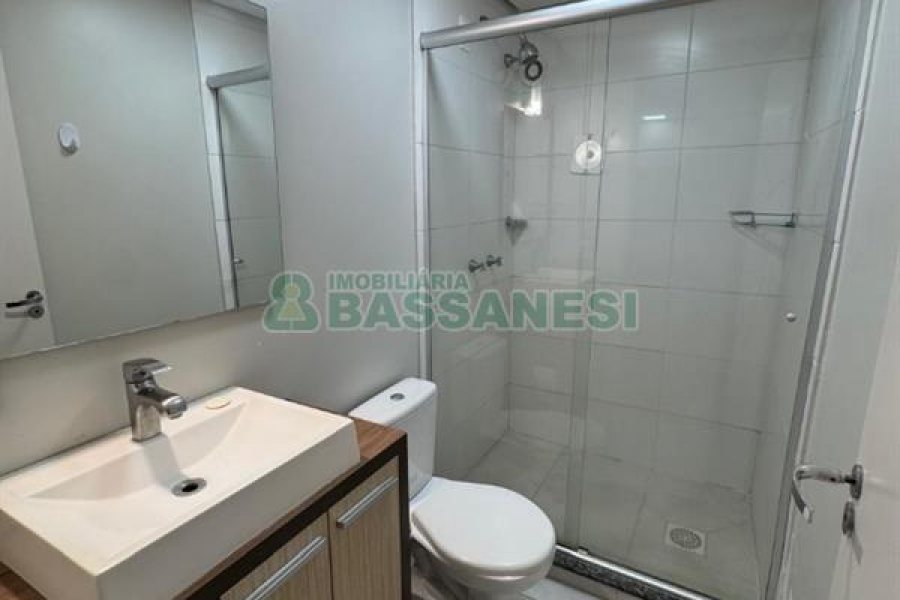 Apto Mobiliado com 36m², 1 dormitório, 1 vaga, no bairro Petrópolis em Caxias do Sul para Alugar