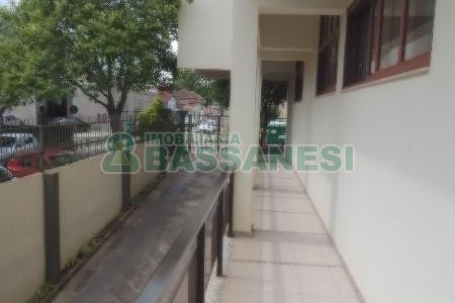 Apartamento com 151m², 2 dormitórios, 2 vagas, no bairro Pio X em Caxias do Sul para Comprar