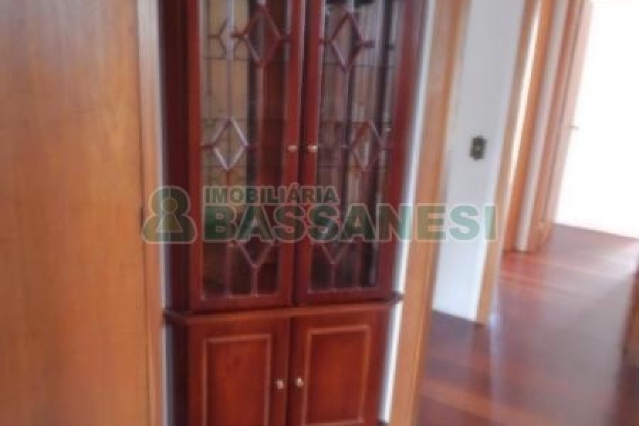 Apartamento com 151m², 2 dormitórios, 2 vagas, no bairro Pio X em Caxias do Sul para Comprar