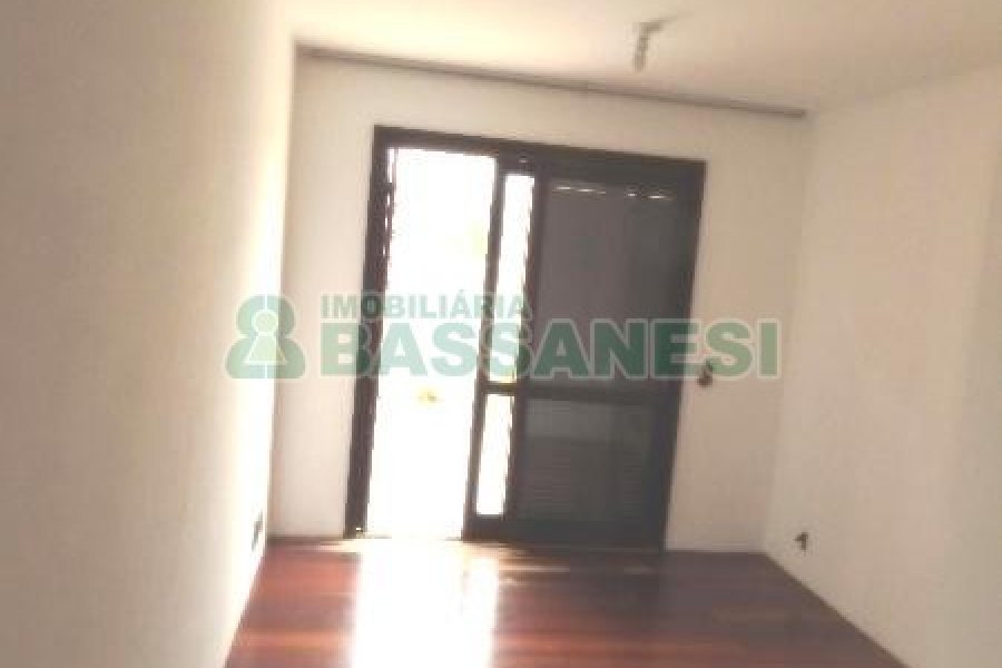 Apartamento com 151m², 2 dormitórios, 2 vagas, no bairro Pio X em Caxias do Sul para Comprar