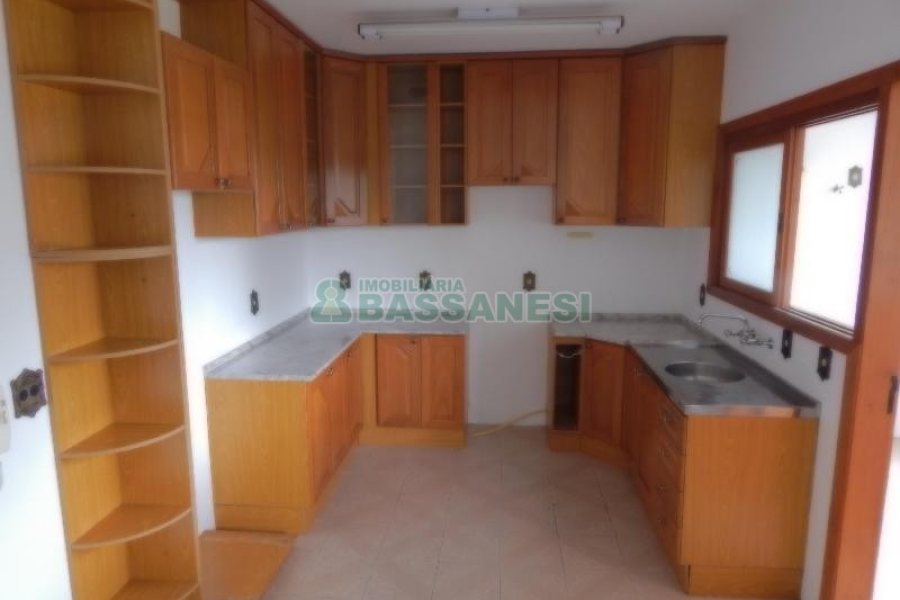 Apartamento com 151m², 2 dormitórios, 2 vagas, no bairro Pio X em Caxias do Sul para Comprar