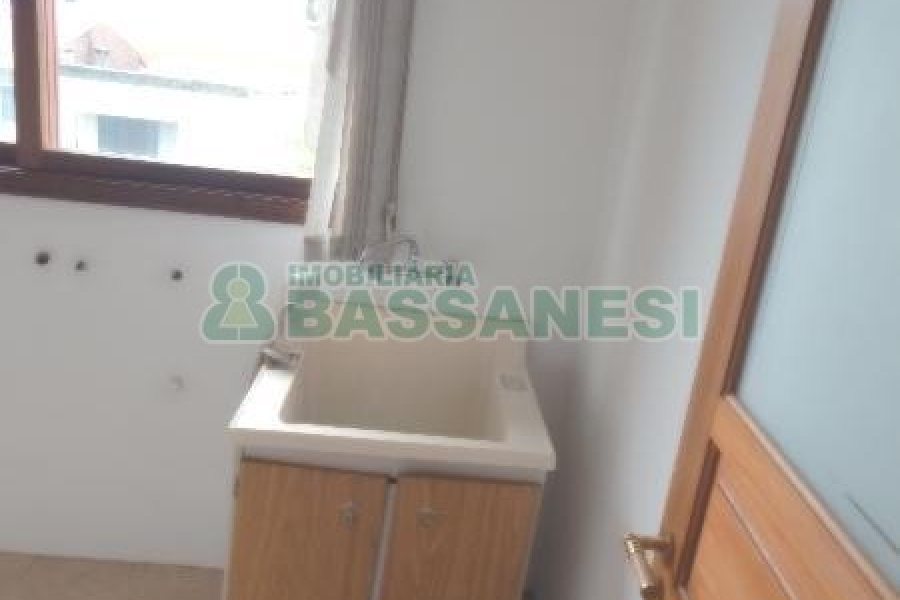 Apartamento com 151m², 2 dormitórios, 2 vagas, no bairro Pio X em Caxias do Sul para Comprar