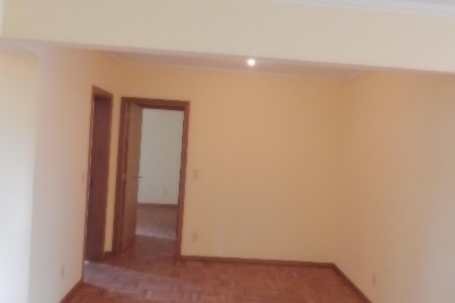 Apartamento com 126m², 3 dormitórios, 1 vaga, no bairro São Pelegrino em Caxias do Sul para Alugar