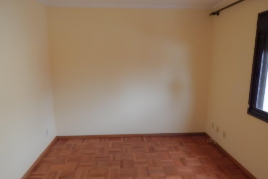 Apartamento com 126m², 3 dormitórios, 1 vaga, no bairro São Pelegrino em Caxias do Sul para Alugar
