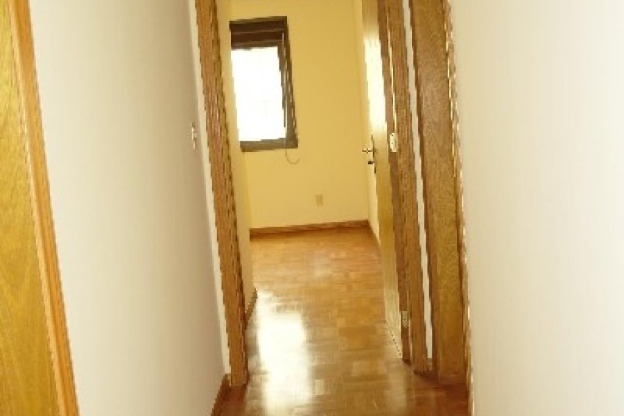 Apartamento com 126m², 3 dormitórios, 1 vaga, no bairro São Pelegrino em Caxias do Sul para Alugar