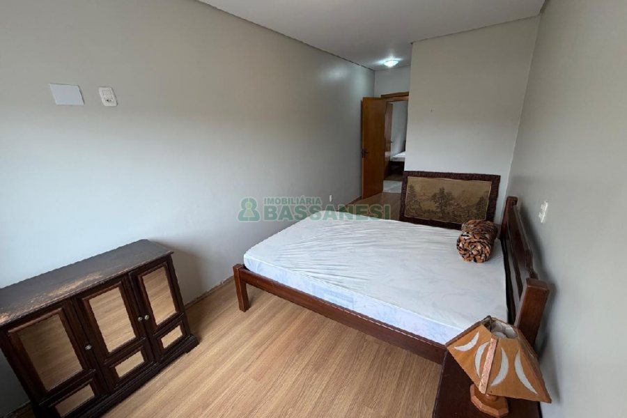 Apto Mobiliado com 82m², 2 dormitórios, 2 vagas, no bairro Sagrada Família em Caxias do Sul para Alugar