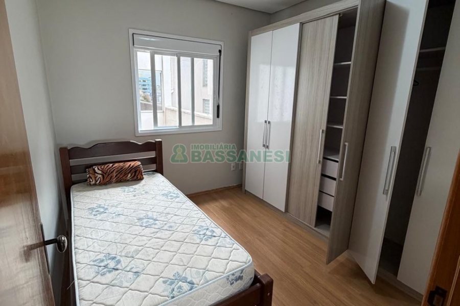 Apto Mobiliado com 82m², 2 dormitórios, 2 vagas, no bairro Sagrada Família em Caxias do Sul para Alugar