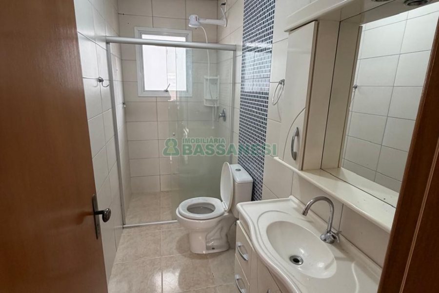 Apto Mobiliado com 82m², 2 dormitórios, 2 vagas, no bairro Sagrada Família em Caxias do Sul para Alugar