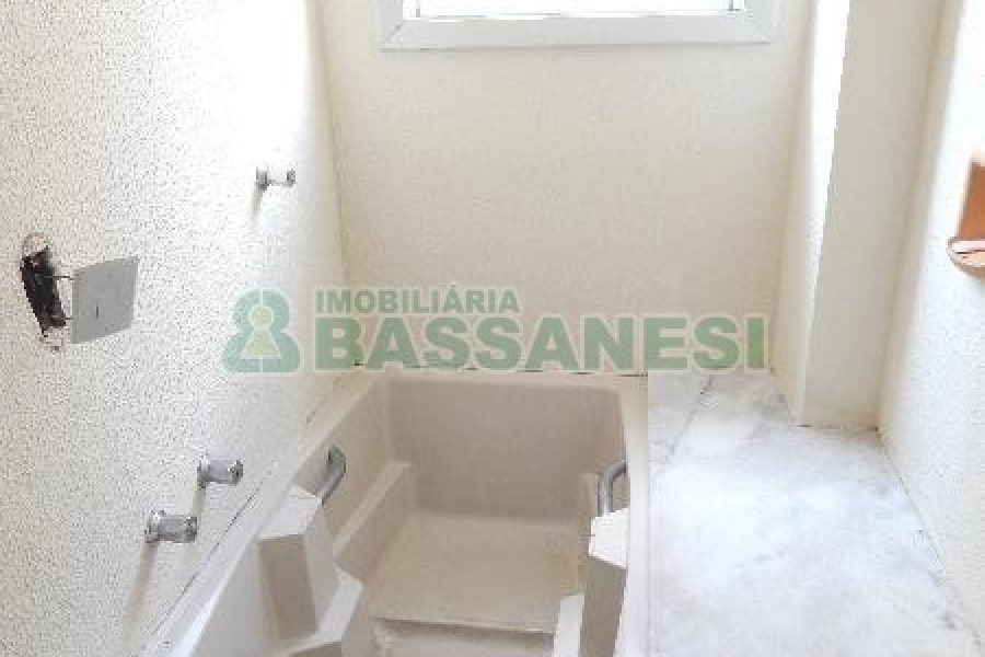 Apartamento com 55m², 1 dormitório, no bairro Centro em Caxias do Sul para Alugar