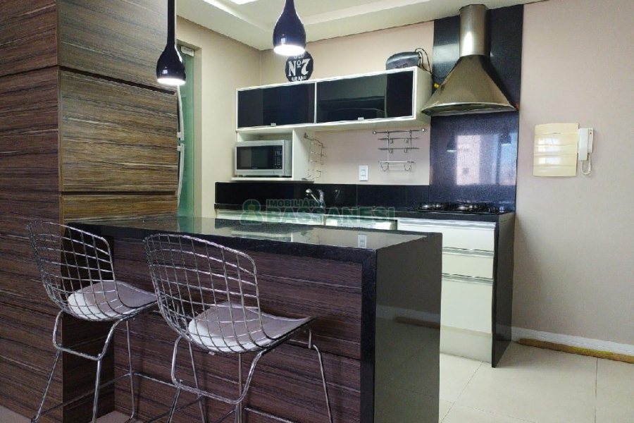 Apto Mobiliado com 52m², 1 dormitório, 1 vaga, no bairro Sanvitto em Caxias do Sul para Alugar