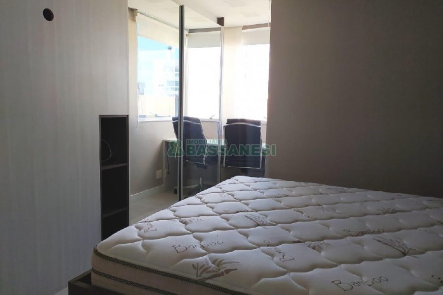 Apto Mobiliado com 52m², 1 dormitório, 1 vaga, no bairro Sanvitto em Caxias do Sul para Alugar