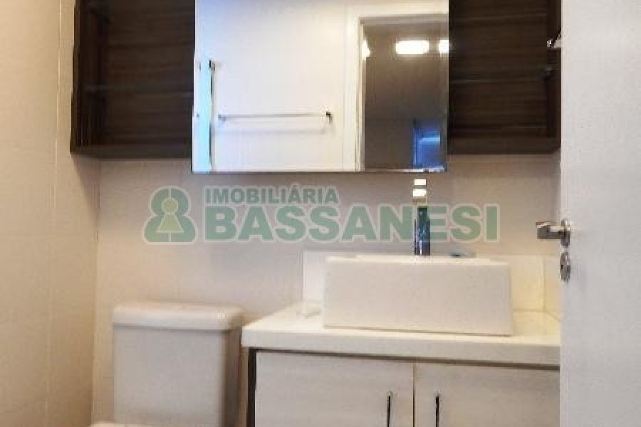 Apto Mobiliado com 52m², 1 dormitório, 1 vaga, no bairro Sanvitto em Caxias do Sul para Alugar