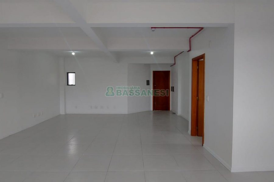Sala com 59m², no bairro Lourdes em Caxias do Sul para Alugar