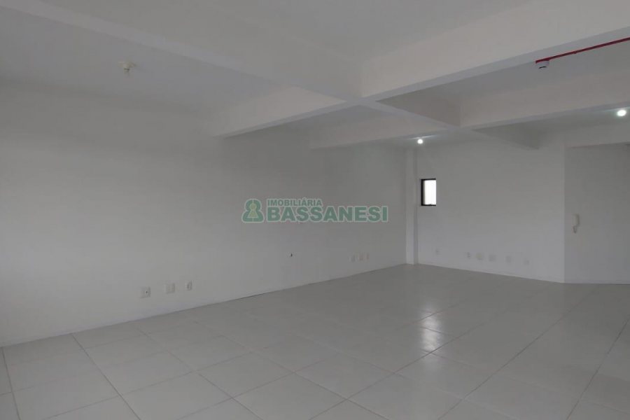 Sala com 59m², no bairro Lourdes em Caxias do Sul para Alugar