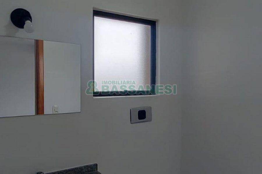 Sala com 59m², no bairro Lourdes em Caxias do Sul para Alugar