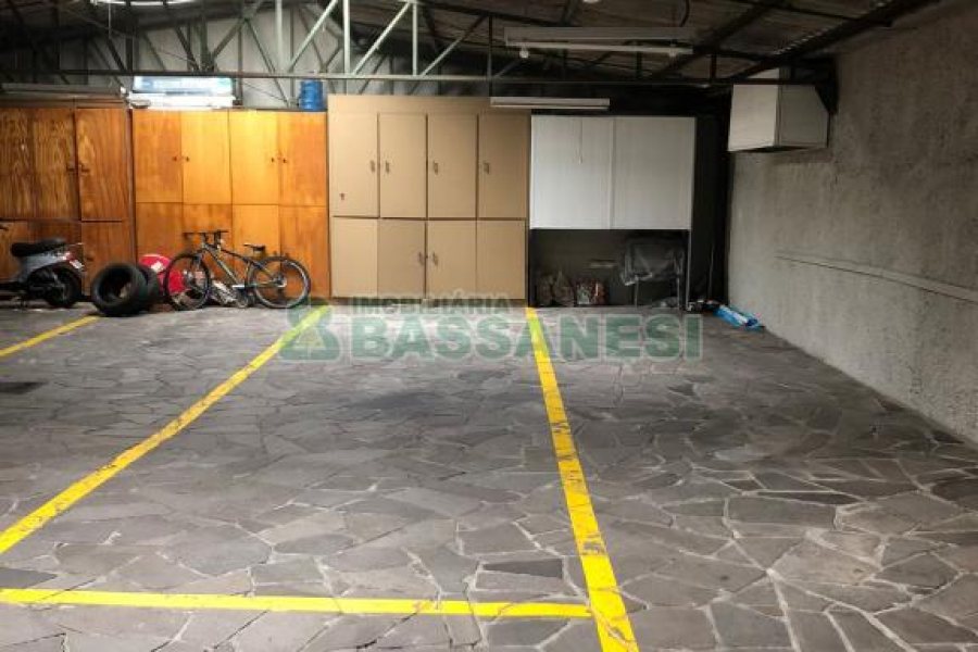 Apartamento com 272m², 3 dormitórios, 2 vagas, no bairro Centro em Caxias do Sul para Comprar