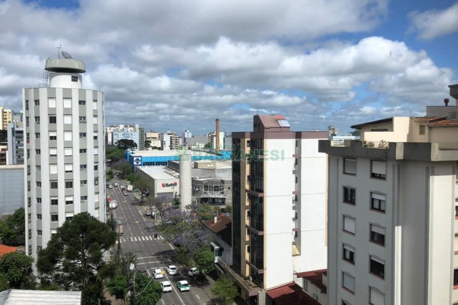 Apartamento com 272m², 3 dormitórios, 2 vagas, no bairro Centro em Caxias do Sul para Comprar