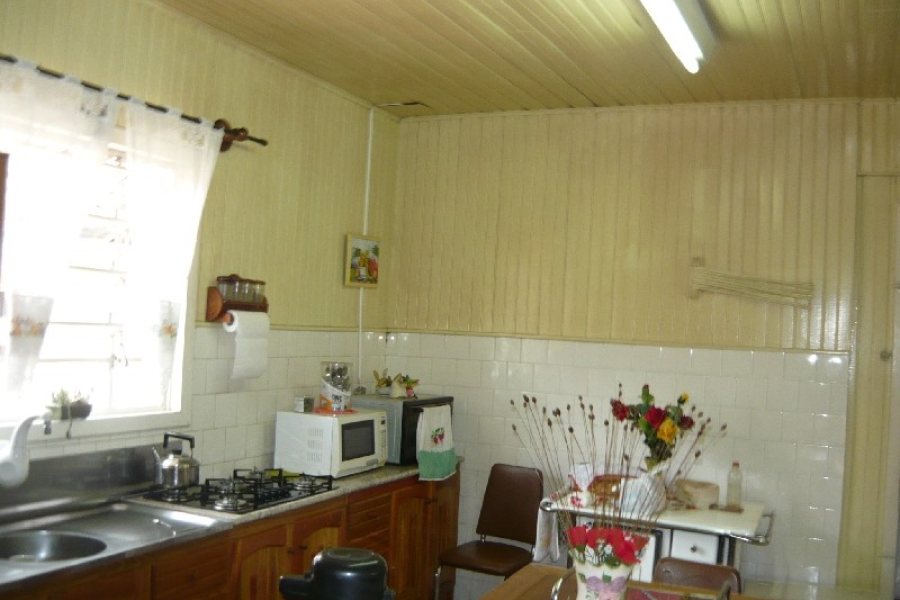 Casa com 180m², 3 dormitórios, no bairro Rio Branco em Caxias do Sul para Comprar