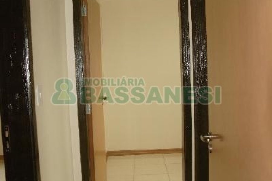 Apartamento com 50m², 1 dormitório, 1 vaga, no bairro São José em Caxias do Sul para Comprar