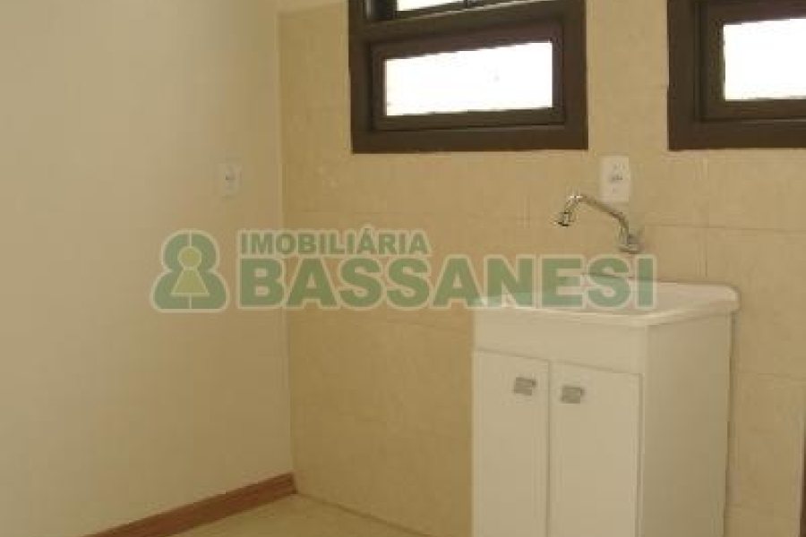 Apartamento com 50m², 1 dormitório, 1 vaga, no bairro São José em Caxias do Sul para Comprar