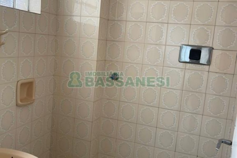 Apartamento com 120m², 4 dormitórios, 1 vaga, no bairro Centro em Caxias do Sul para Alugar