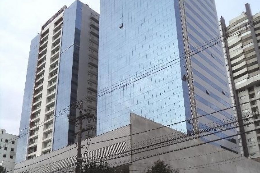 Sala com 33m², 1 vaga, no bairro Centro em Caxias do Sul para Alugar