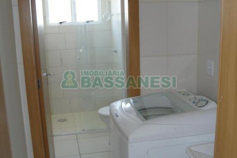 Apto Mobiliado com 33m², 1 dormitório, 1 vaga, no bairro Presidente Vargas em Caxias do Sul para Alugar ou Comprar