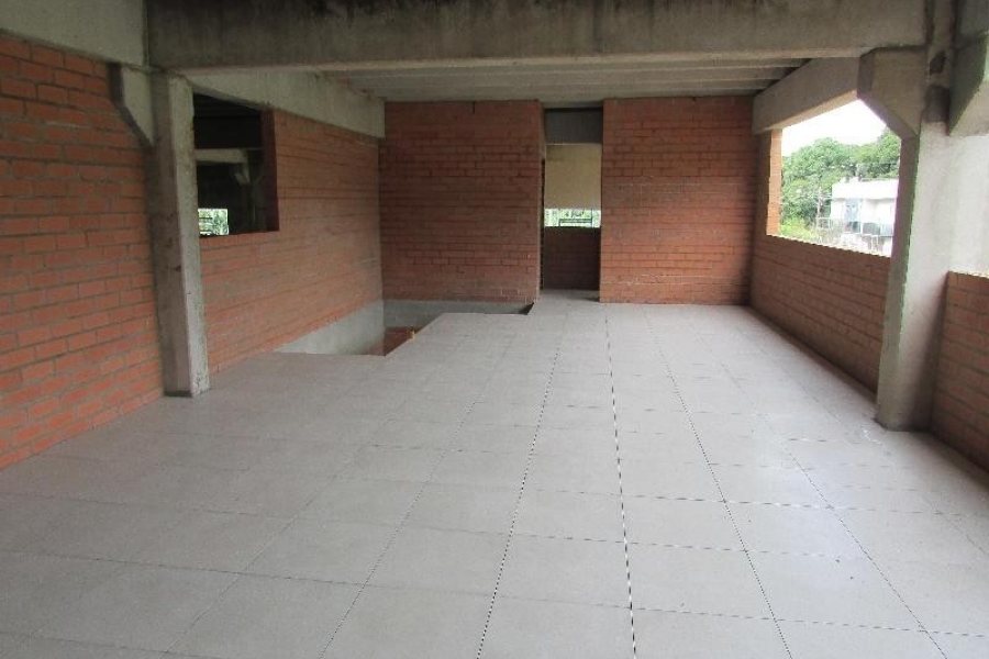 Pavilhão com 1563m², no bairro Nossa Senhora da Saúde em Caxias do Sul para Alugar