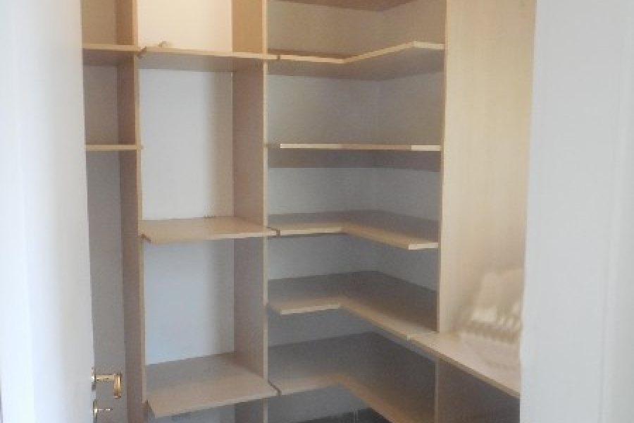 Apto Mobiliado com 250m², 3 dormitórios, 2 vagas, no bairro São Pelegrino em Caxias do Sul para Comprar