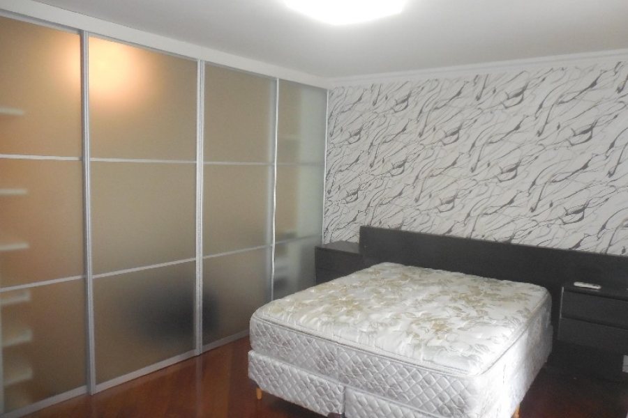 Apto Mobiliado com 250m², 3 dormitórios, 2 vagas, no bairro São Pelegrino em Caxias do Sul para Comprar