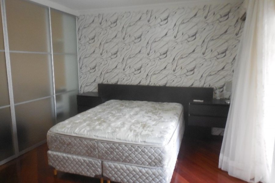 Apto Mobiliado com 250m², 3 dormitórios, 2 vagas, no bairro São Pelegrino em Caxias do Sul para Comprar