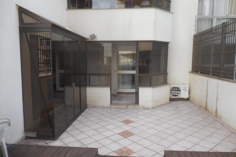 Apto Mobiliado com 250m², 3 dormitórios, 2 vagas, no bairro São Pelegrino em Caxias do Sul para Comprar