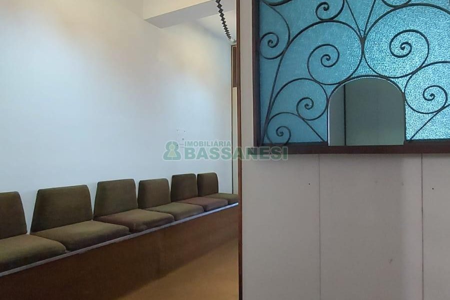 Sala com 38m², no bairro São Pelegrino em Caxias do Sul para Alugar