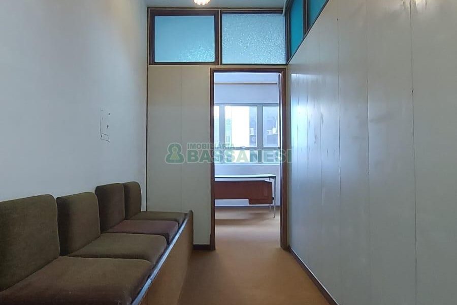 Sala com 38m², no bairro São Pelegrino em Caxias do Sul para Alugar