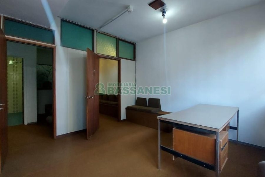 Sala com 38m², no bairro São Pelegrino em Caxias do Sul para Alugar