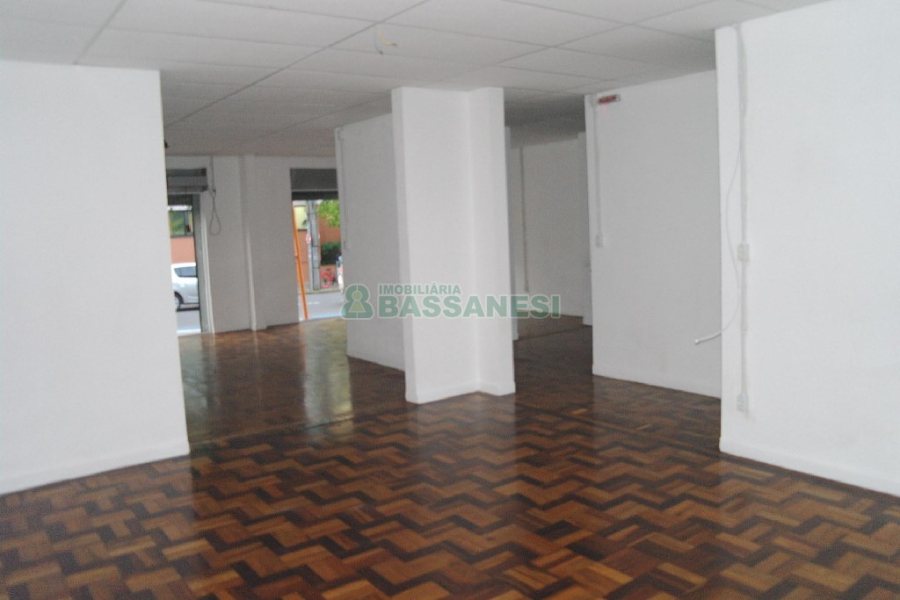 Loja com 87m², no bairro São Pelegrino em Caxias do Sul para Alugar