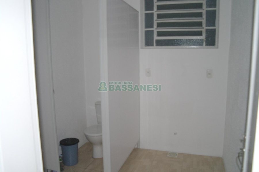 Loja com 87m², no bairro São Pelegrino em Caxias do Sul para Alugar