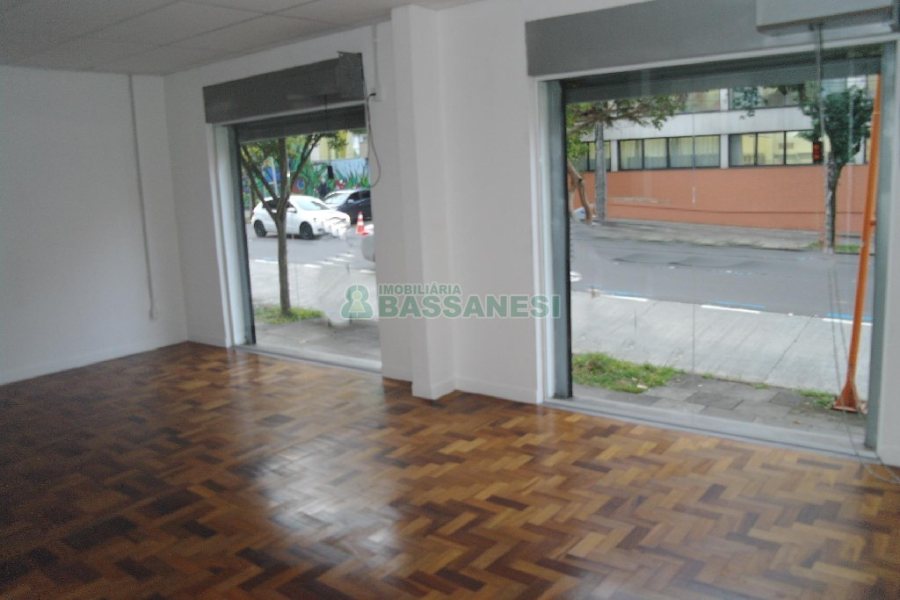 Loja com 87m², no bairro São Pelegrino em Caxias do Sul para Alugar